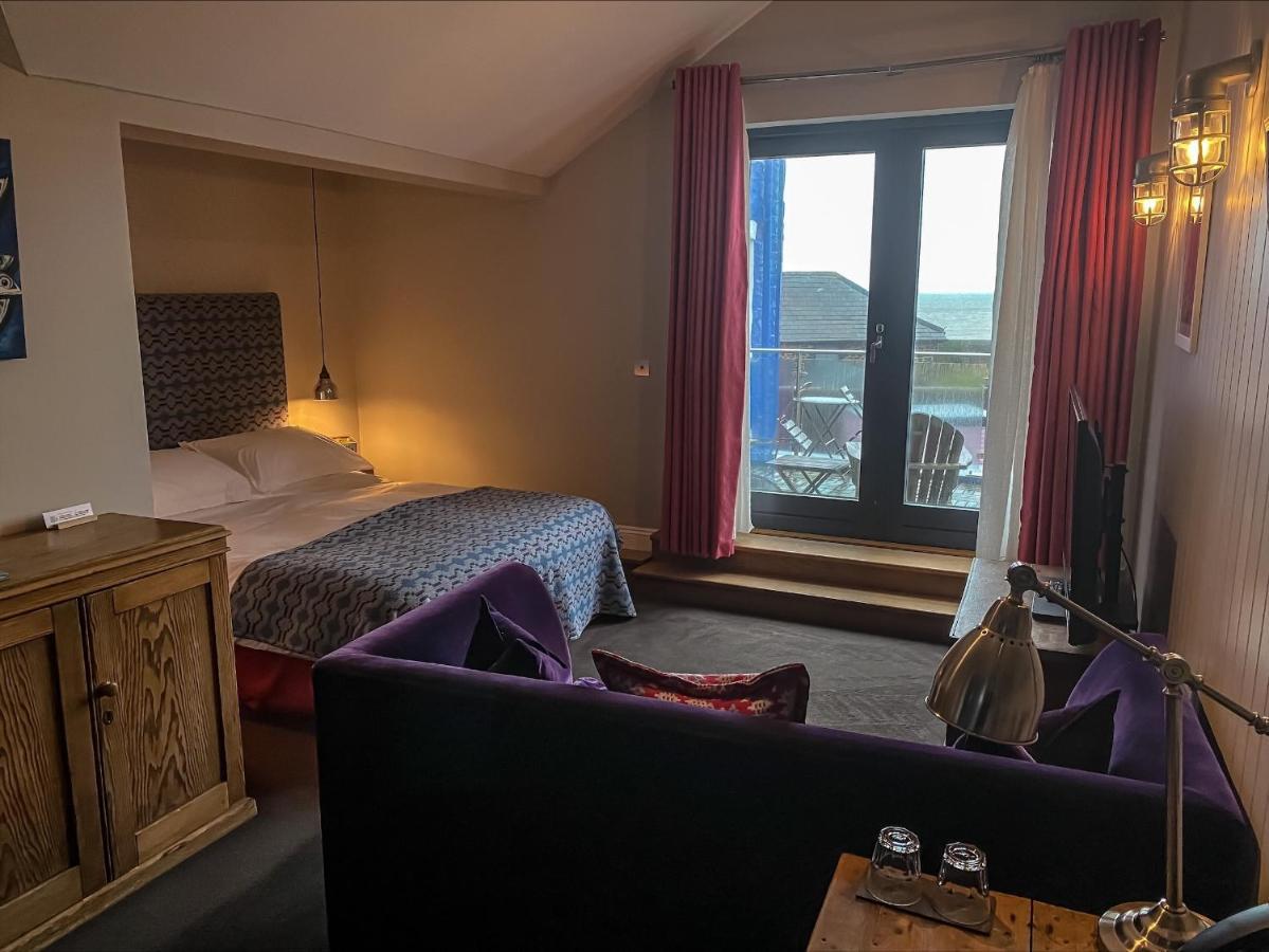 אברארון Harbourmaster Hotel מראה חיצוני תמונה